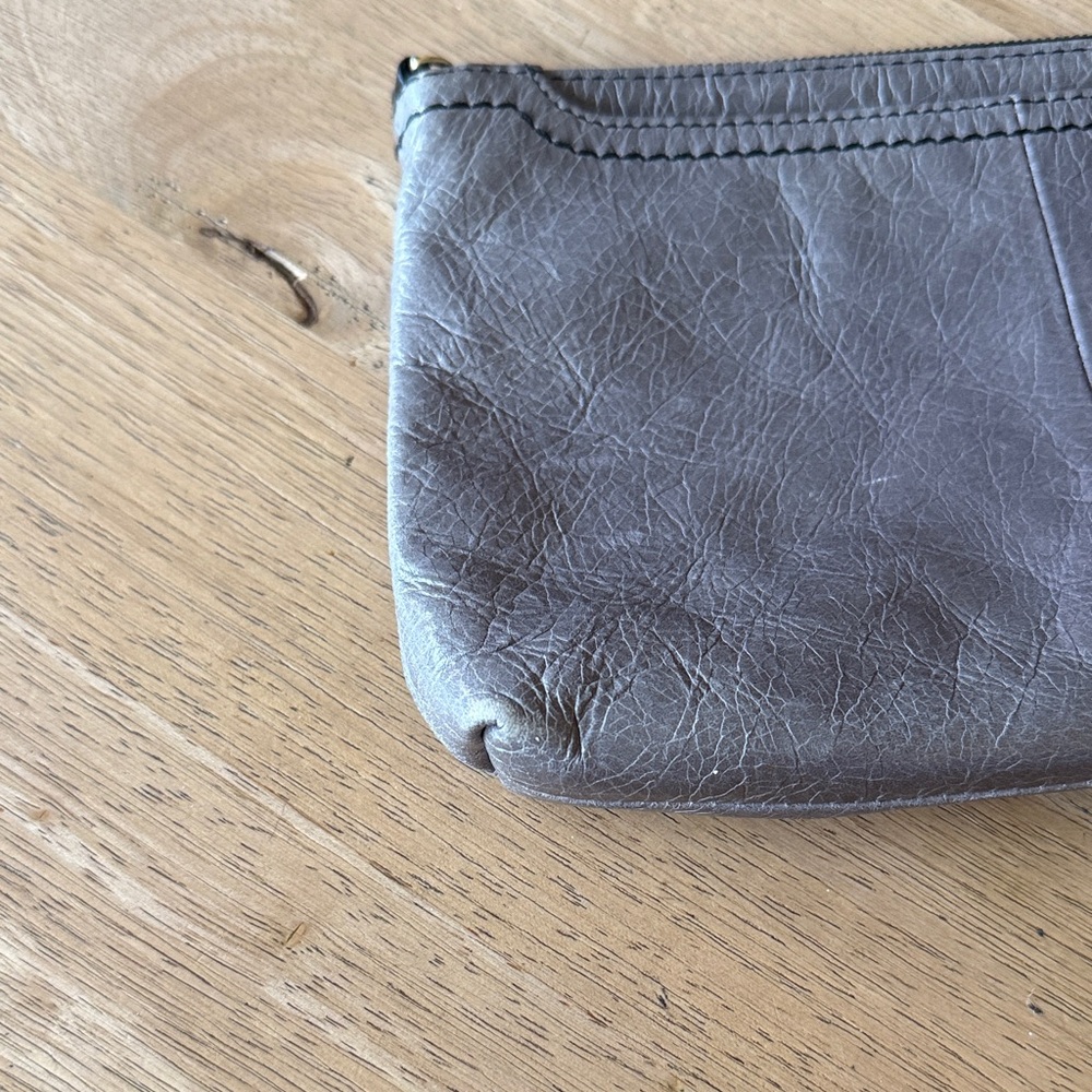 HOBO Elegant Gray Leather Wristlet - Picture 3 of 9